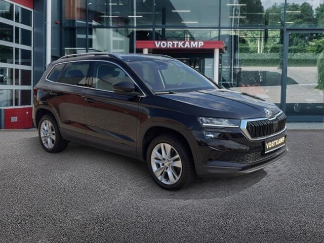 Skoda Karoq 1.5 TSI DSG STYLE TREKHAAK/PANO-DAK/CAMERA/ELEK-KLEP/CRUISE/STOELVERW