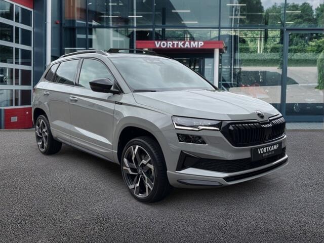 Skoda Karoq 1.5 TSI DSG SPORTLINE TREKHAAK/PANO-DAK/CAMERA/ELEK-KLEP/ACC/STOELVERW