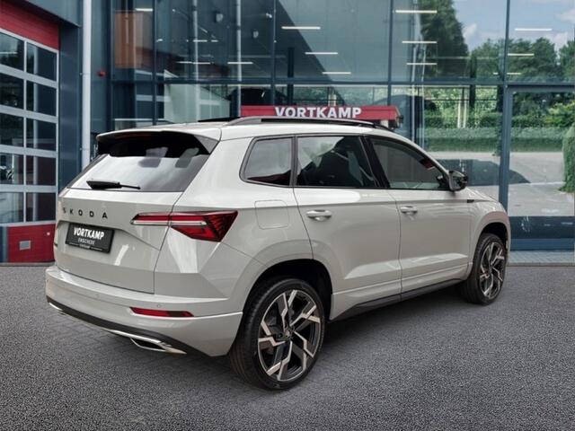 Skoda Karoq 1.5 TSI DSG SPORTLINE TREKHAAK/PANO-DAK/CAMERA/ELEK-KLEP/ACC/STOELVERW
