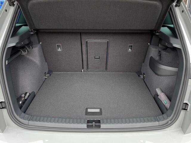 Skoda Karoq 1.5 TSI DSG SPORTLINE TREKHAAK/PANO-DAK/CAMERA/ELEK-KLEP/ACC/STOELVERW