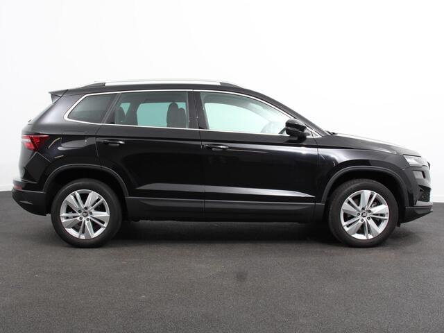 Skoda Karoq 1.5 TSI 150pk DSG ACT Selection DEMO ! Navigatie Apple Carplay/Android Auto Camera Parkeer sensoren Adaptieve Cruise Control Lichtmetalen Velgen Digitale Cockpit