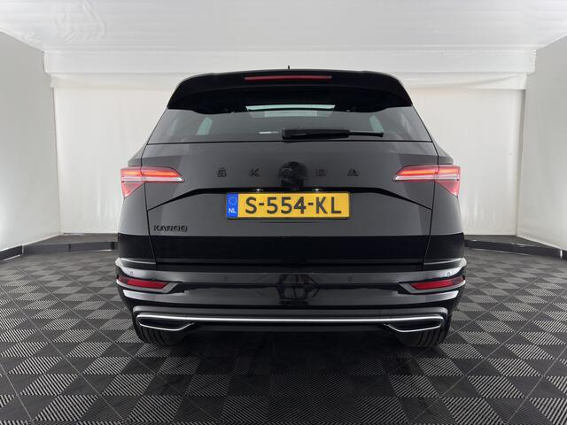 Skoda Karoq 1.5 TSI ACT Sportline Business (INCL-BTW) Aut. *PANO | DIGI-COCKPIT | FULL-LED | ADAPTIVE-CRUISE | HEATED-SPORTSEATS | TOP-VIEW | AMBIENTLIGHT | NAVI-FULLMAP | KEYLESS | DAB+ | TOWBAR | PRIVACYGLASS | 18''ALU*