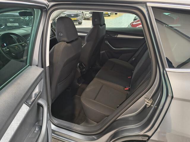 Skoda Karoq 1.5 TSI ACT 15pk Business Edition | Cruise Control | Climate Control | Camera | Apple Carplay & Android Auto |