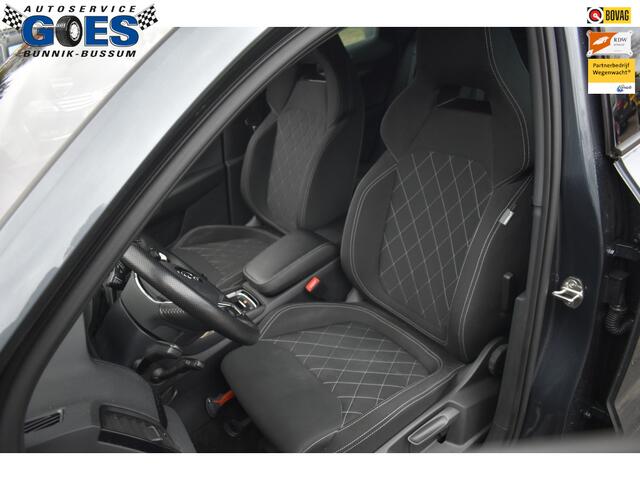 Skoda Karoq 1.5 TSI Sportline Busines | trekhaak | camera |stuurverwarming