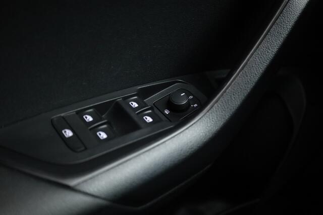 Skoda Karoq 1.0 TSI Business Edition | Rijklaar !! | Cruise | 18'' | All Seasons | PDC | DAB | Airco | bluetooth