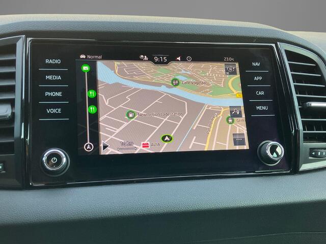 Skoda Karoq 1.5TSI/150PK ACT Sportline Business · Trekhaak · Camera · Stoelverwarming · Apple/Android Car Play · Navigatie ·