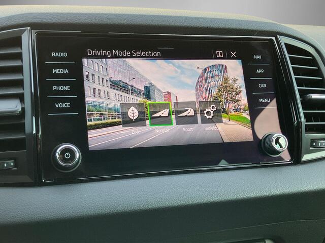 Skoda Karoq 1.5TSI/150PK ACT Sportline Business · Trekhaak · Camera · Stoelverwarming · Apple/Android Car Play · Navigatie ·