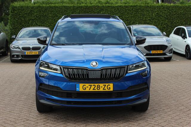 Skoda Karoq 2.0 TSI 4x4 Sportline Business / NL Auto! / Trekhaak / Panoramadak / Camera / CarPlay / Keyless / 19'' / DAB / Cruise Control