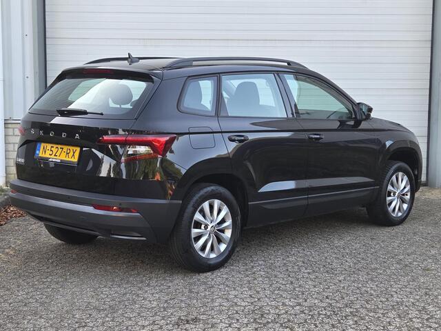 Skoda Karoq 1.5 TSI ACT Business Edition / Wegklapbare Trekhaak / Dealer Onderhouden / Carplay / Android Auto / Sensoren Achter / Cruise Control /