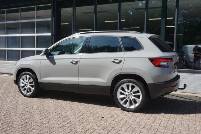 Skoda Karoq 1.5 TSI ACT Style Business Trehkaak/App-connect/Navi!