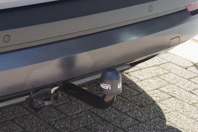 Skoda Karoq 1.5 TSI ACT Style Business Trehkaak/App-connect/Navi!