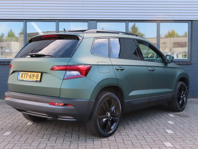 Skoda Karoq 1.0 TSI | Pano dak | Trekhaak wegklapbaar | Stoel + stuurwielverwarming |