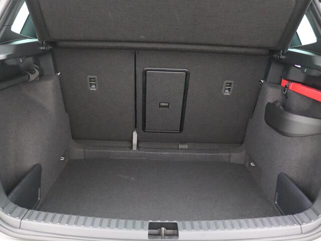 Skoda Karoq 1.5 TSI ACT Sportline Business 150PK DSG Panoramadak, Trekhaak, Achteruitrijcamera, Winterpakket Plus, Keyless, Virtual Pedal, 18'' Lichtmetaal