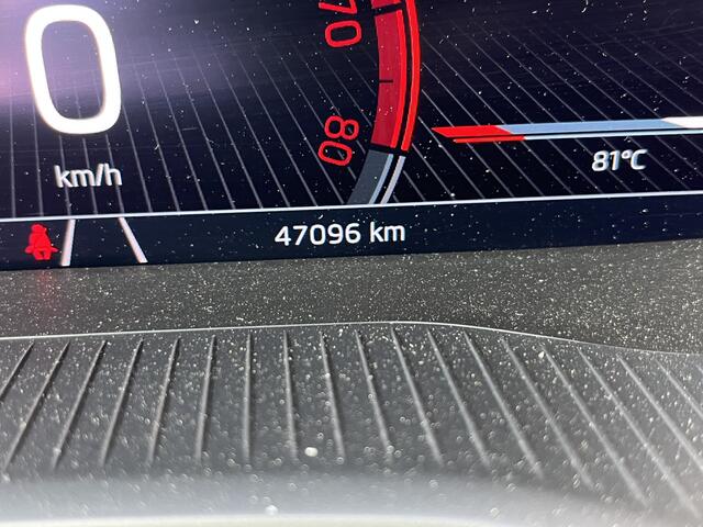 Skoda Karoq 1.5 TSI ACT Sportline Business / AUTOMAAT/ PANO/ CRUISE/ DIGITAL DASH/ NAVI/ SMARTLINK/ STOELVERWARMING/ KEYLESS