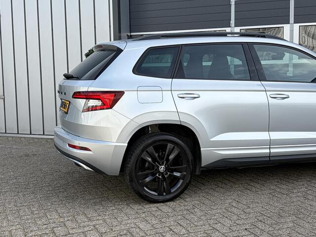 Skoda Karoq 1.5 TSI ACT Sportline | Pano | Keyless | Parkeer sensoren | Elektrisch klep |