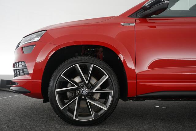 Skoda Karoq 1.5 TSI ACT Sportline Business Pano, Trekhaak, Camera,Stoelverwarming, Elektr. Achterklep,