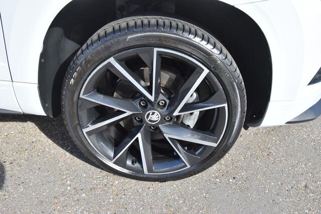 Skoda Karoq 1.5 TSI ACT Sportline Business , VIRTUAL COCKPIT , ST+STUUR VERW , NAVI , CLIMATR , CR CONTR