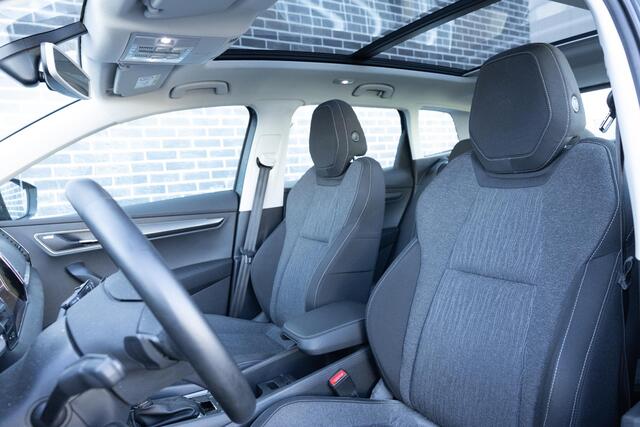 Skoda Karoq 1.5 TSI DSG Style Business | Trekhaak | Panoramadak | Achteruitrijcamera | Parkeersensoren | Keyless Entry | Elektrische Achterklep | Canton Audio | LED Koplampen | Stoelverwarming | Navigatie | Apple Carplay | Android Auto