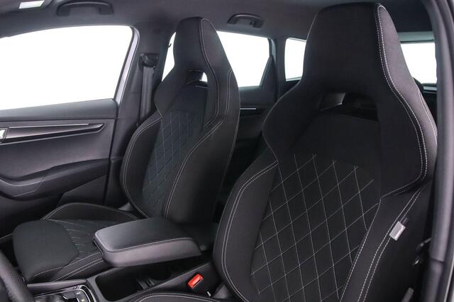 Skoda Karoq 1.5 TSI ACT Sportline Business 150pk DSG Automaat, Trekhaak, Adaptive cruise control, Achteruitrijcamera, Elektrische achterklep, Matrix LED koplampen, Navigatie, App-connect, Parkeersensoren