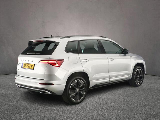 Skoda Karoq 1.5 TSI ACT Sportline Business 150pk DSG Automaat, Trekhaak, Adaptive cruise control, Achteruitrijcamera, Elektrische achterklep, Matrix LED koplampen, Navigatie, App-connect, Parkeersensoren