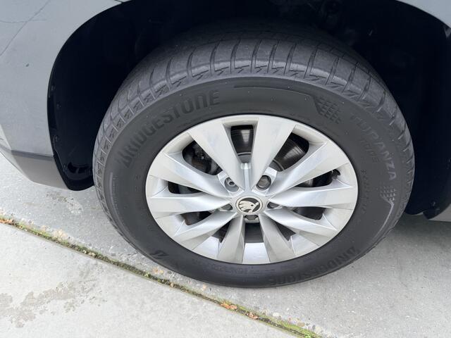 Skoda Karoq 1.5 TSI 150pk DSG ACT Business Edition Camera Navigatie Trekhaak Stoelverwarming