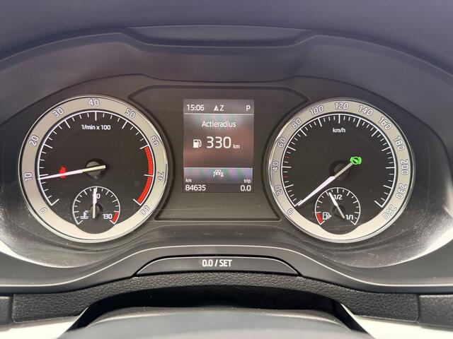 Skoda Karoq 1.5 TSI 150pk DSG ACT Business Edition Camera Navigatie Trekhaak Stoelverwarming