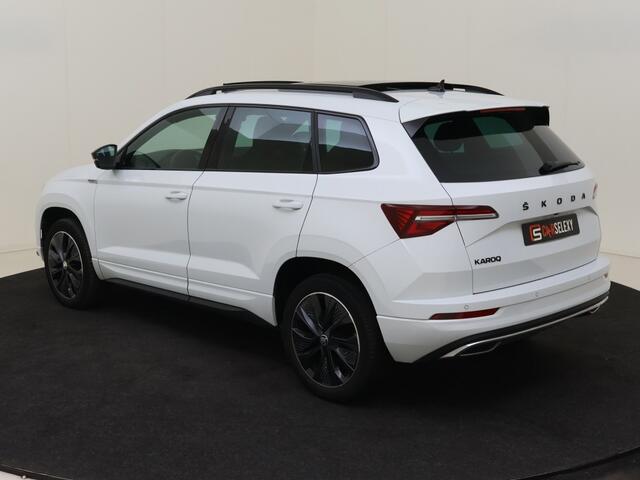 Skoda Karoq 1.5 TSI Sportline Business Automaat 150PK Sportpakket Panorama Nieuwe Banden