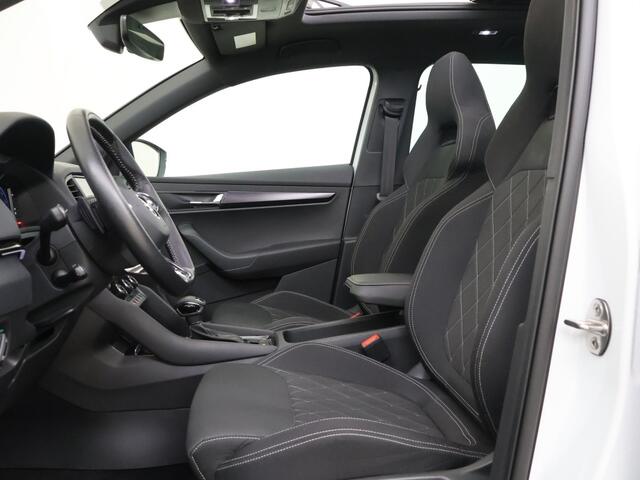 Skoda Karoq 1.5 TSI Sportline Business Automaat 150PK Sportpakket Panorama Nieuwe Banden