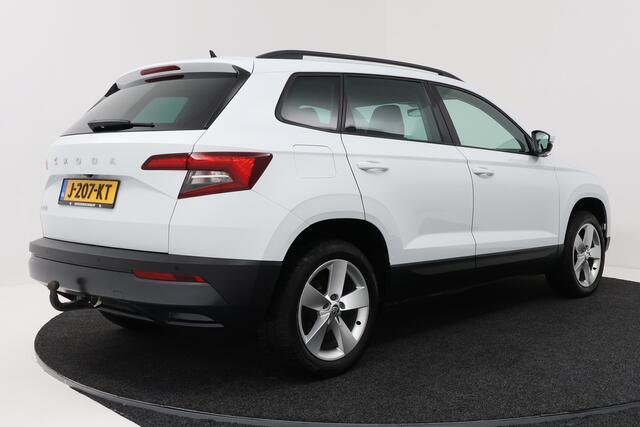 Skoda Karoq 1.5 TSI ACT Style (TREKHAAK, CAMERA, NAVIGATIE CARPLAY, CRUISE CONTROL, PARKEERSENSOREN)