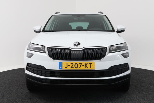 Skoda Karoq 1.5 TSI ACT Style (TREKHAAK, CAMERA, NAVIGATIE CARPLAY, CRUISE CONTROL, PARKEERSENSOREN)