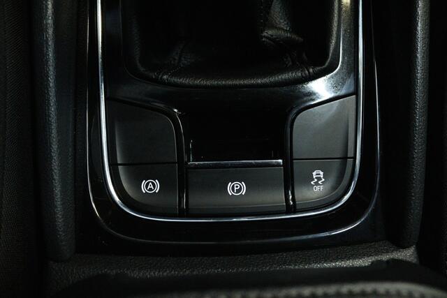Skoda Karoq 1.5 TSI ACT Style (TREKHAAK, CAMERA, NAVIGATIE CARPLAY, CRUISE CONTROL, PARKEERSENSOREN)