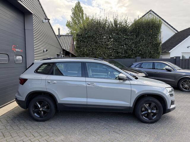 Skoda Karoq 2.0 TDI DSG | Navigatie | Camera | DAB | Lichtmetalen Velgen | Trekhaak |