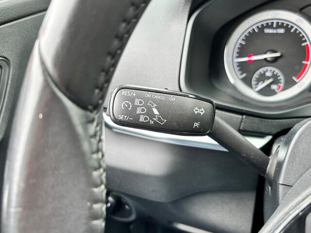 Skoda Karoq BWJ 2021 1.5 TSI 150 PK ACT Business Edition Plus AUTOMAAT | TREKHAAK | FULL LED | STOELVERW. | CAMERA | KEYLESS | CARPLAY + ANDROID | NAVI | CLIMA | CRUISE | LMV | PDC