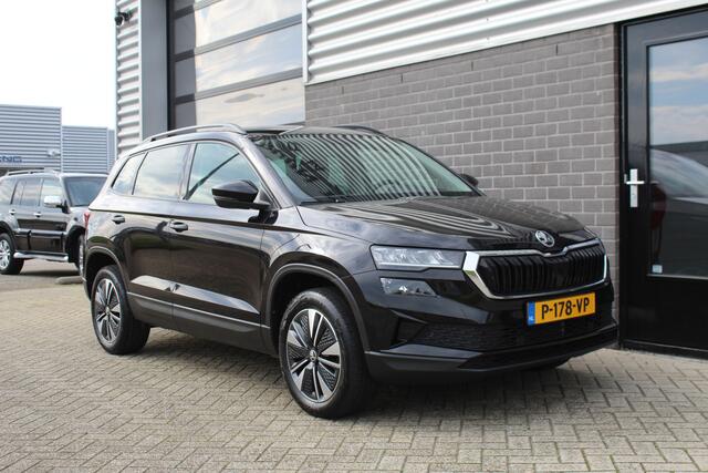 Skoda Karoq 1.5 TSI ACT Business Edition / Keyless / Trekhaak / N.A.P.
