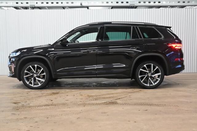 Skoda Kodiaq 2.0 TSI AUTOMAAT Sportline AWD |LEER|PANO| 7 zits