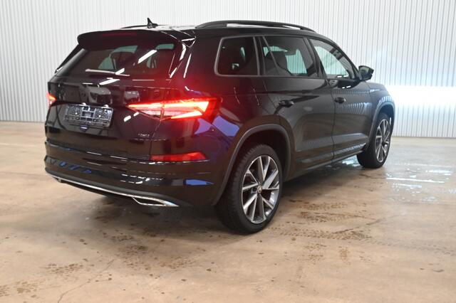 Skoda Kodiaq 2.0 TSI AUTOMAAT Sportline AWD |LEER|PANO| 7 zits