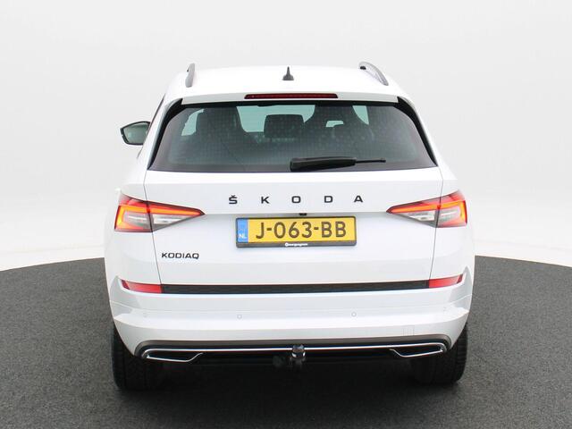 Skoda Kodiaq 1.5 TSi 150 Pk Automaat Sportline 7-Pers | Navigatie | Full LED | Privacy Glass | Camera | Trekhaak | Canton Audio