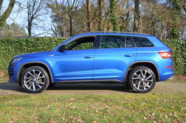 Skoda Kodiaq 1.5 TSI Sportline Business 7 Persoons Navi/Led/Ecc/Pdc/Achteruitrij-camera/Stoelverwarming/Panoramadak/Half-Leer/Privacy-Glass/Cruise control adaptief/Elektrisch verstelb. bestuurdersstoel met geheugen/Trekhaak-Wegklapbaar/Canton