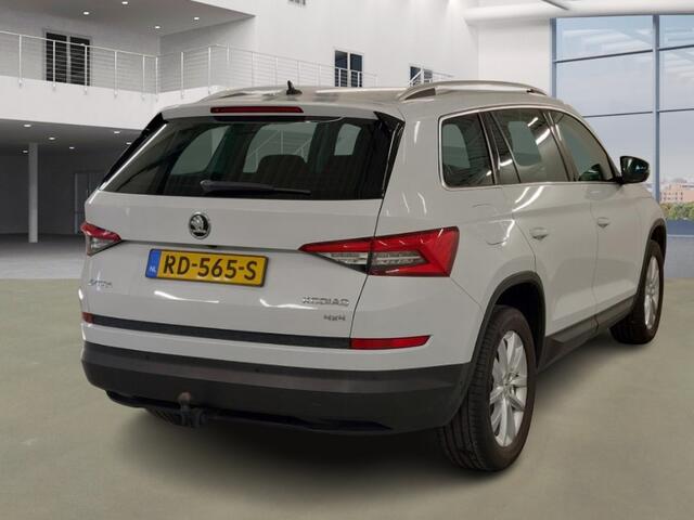 Skoda Kodiaq 2.0 TSI DSG 4x4 Style Business Wegklapbare trekhaak - Adaptieve Cr.control - Elektr.achterklep - Keyless entry - NL auto