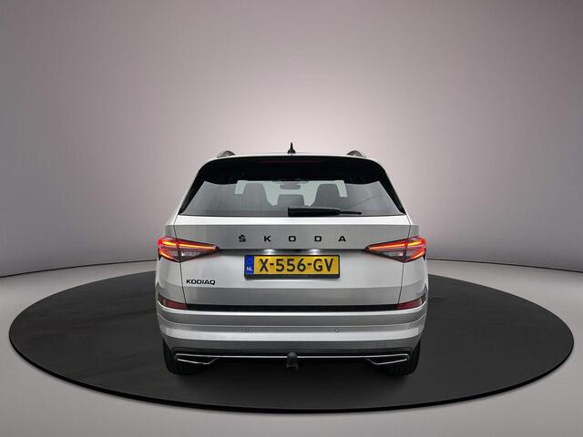 Skoda Kodiaq Sportline Business 7p. 1.5 TSI 150pk DSG Automaat Trekhaak, 3e zitrij, Panoramadak, Cruise control, Navigatie, Achteruitrijcamera, Stuurwiel verwarmd, Stoelverwarming