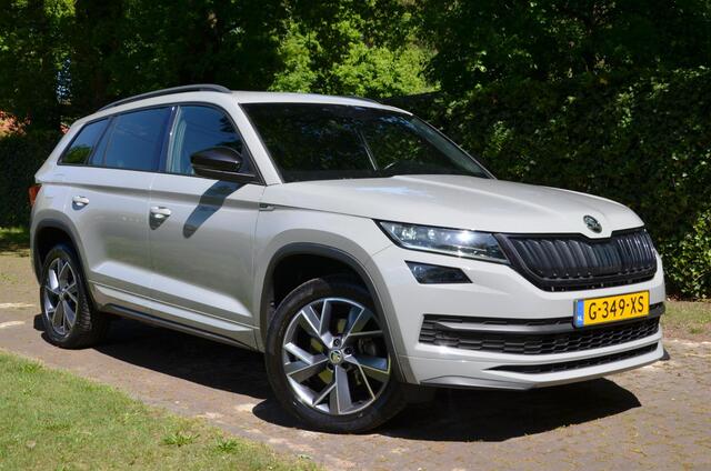 Skoda Kodiaq 1.5 TSI Sportline Business 7 Persoons Navi/Led/Ecc/Pdc/Achteruitrij-camera/Stoelverwarming/Panoramadak/Half-Leer/Privacy-Glass/Cruise control adaptief/Elektrisch verstelb. bestuurdersstoel met geheugen/Trekhaak-Wegklapbaar/Canton