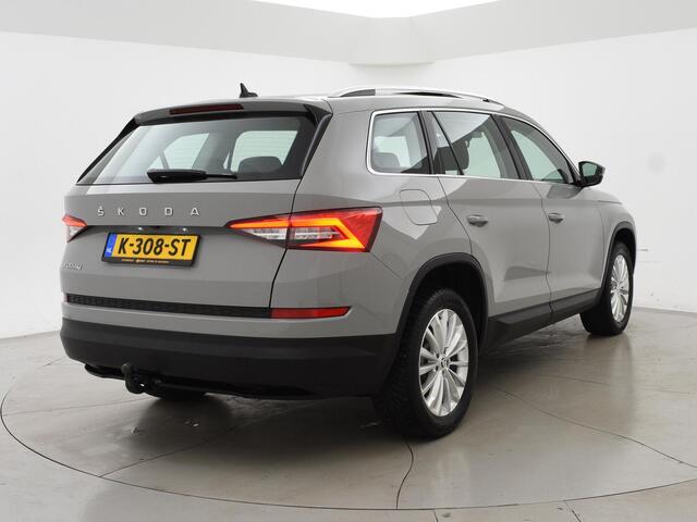 Skoda Kodiaq 1.5 TSI 7-PERSOONS STEEL GREY + TREKHAAK | PANORAMA | ADAPTIVE CRUISE | STUUR/STOELVERWARMING