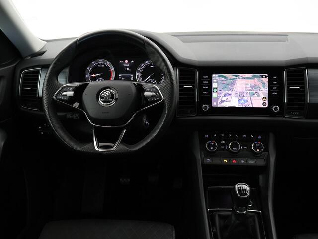Skoda Kodiaq 1.5 TSI 7-PERSOONS STEEL GREY + TREKHAAK | PANORAMA | ADAPTIVE CRUISE | STUUR/STOELVERWARMING
