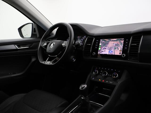 Skoda Kodiaq 1.5 TSI 7-PERSOONS STEEL GREY + TREKHAAK | PANORAMA | ADAPTIVE CRUISE | STUUR/STOELVERWARMING