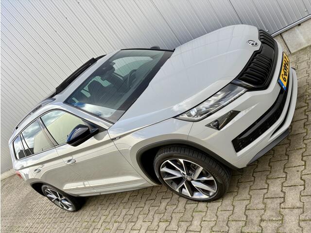 Skoda Kodiaq 1.5 TSI AUT SPORTLINE BUS. 7 PERSOON STEEL GREY! PANODAK