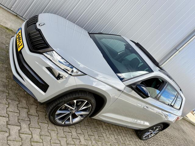 Skoda Kodiaq 1.5 TSI AUT SPORTLINE BUS. 7 PERSOON STEEL GREY! PANODAK