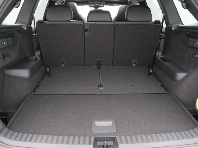 Skoda Kodiaq 1.5 TSI MHEV Sportline Business 7p 150PK DSG Matrix led, trekhaak, verwarmbare voorruit, panoramadak, elektrische voorstoelen, keyless, derde zitrij, 20" lichtmetaal