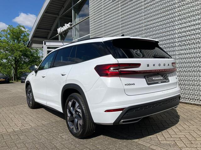 Skoda Kodiaq Sportline Business 1.5 TSI PHEV 204 pk DSG | Automaat | Trekhaak | Panorama dak | 19'' Lichtmetalen velgen |