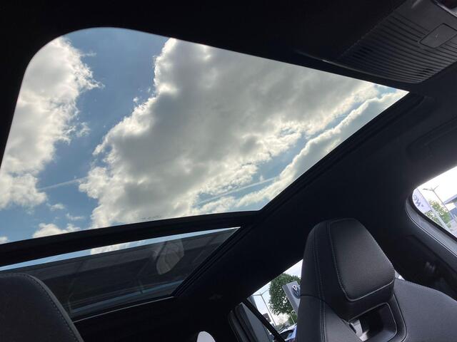 Skoda Kodiaq Sportline Business 1.5 TSI PHEV 204 pk DSG | Automaat | Trekhaak | Panorama dak | 19'' Lichtmetalen velgen |