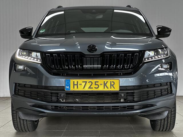 Skoda Kodiaq 1.5 TSI Sportline Business/ Automaat!/ 20'' LMV/ Zwarte-Hemel/ Virtual Cockpit/ Camera/ Keyless-GO/ LED Koplampen/ Lane-Assist./ Half Leder - Alcantara/ Apple + Android/ DAB+/ Stoelverw./ Elek. Stoel(en) + Memory.